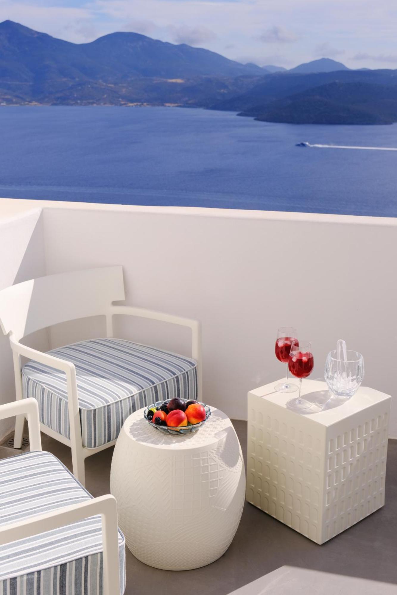 Odyssey Rock Milos Sunset Suites Plaka  Extérieur photo