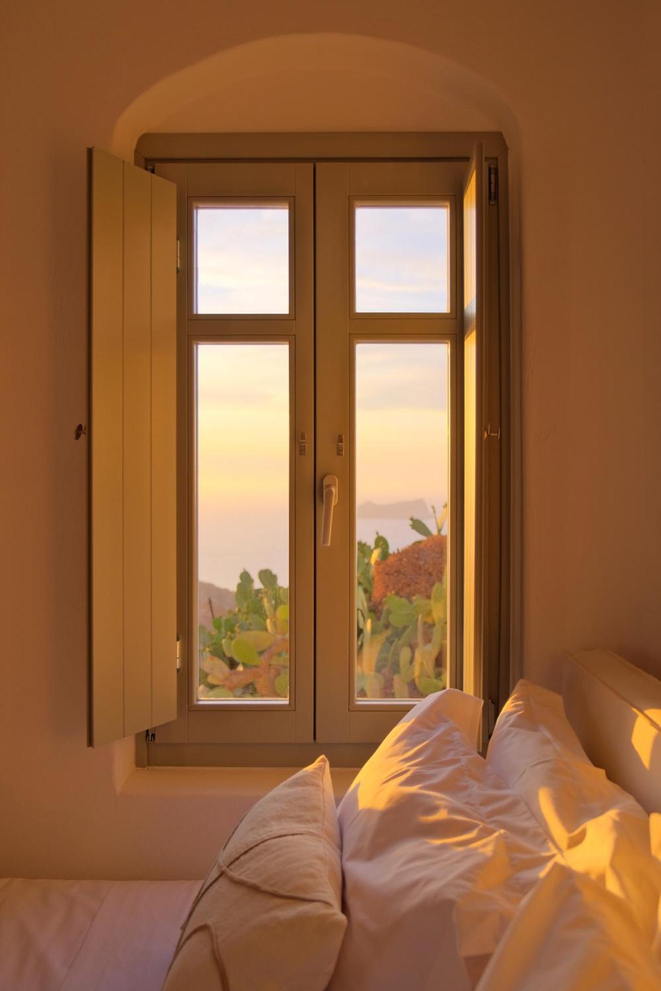 Odyssey Rock Milos Sunset Suites Plaka  Chambre photo