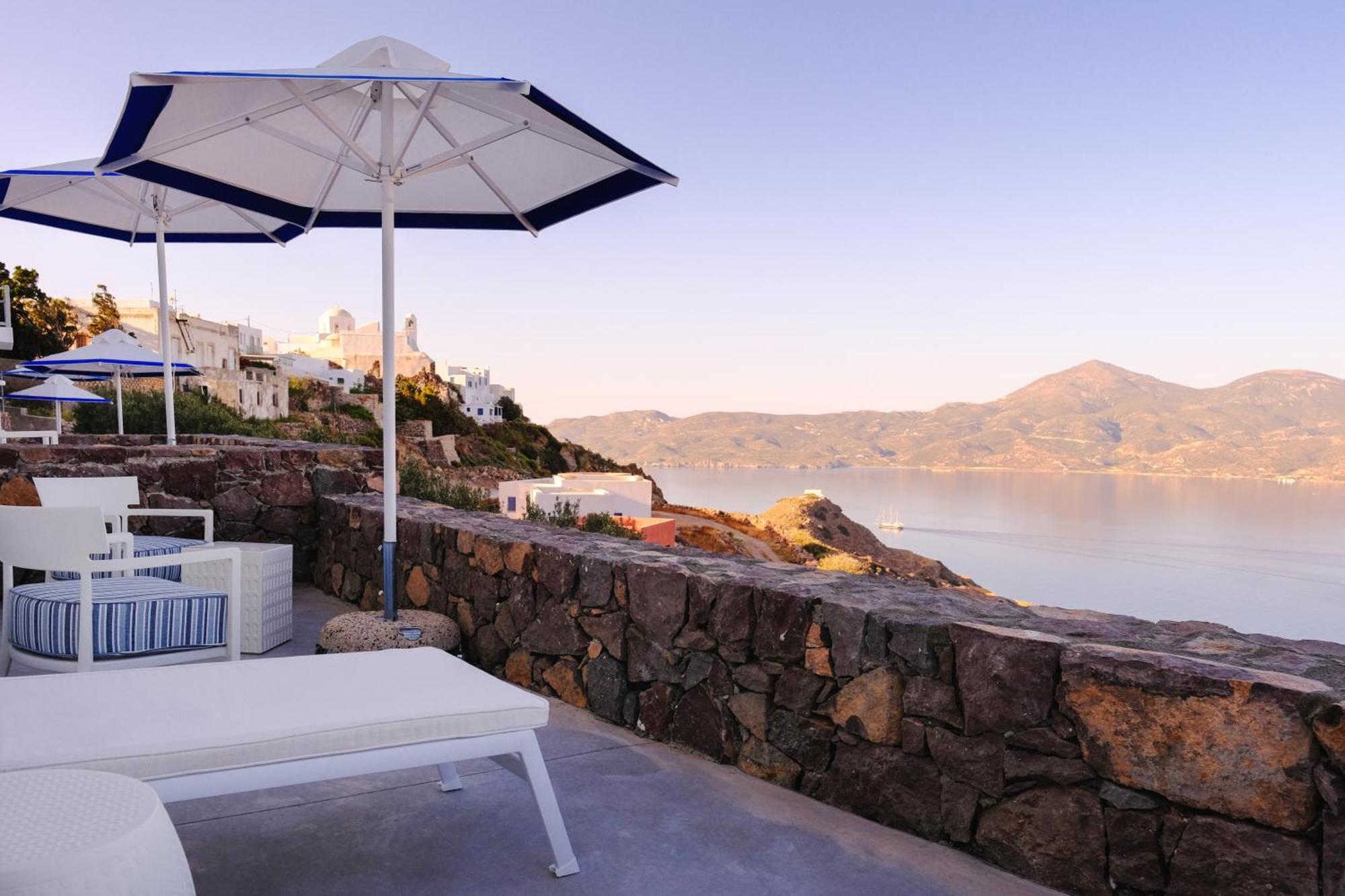 Odyssey Rock Milos Sunset Suites Plaka  Chambre photo