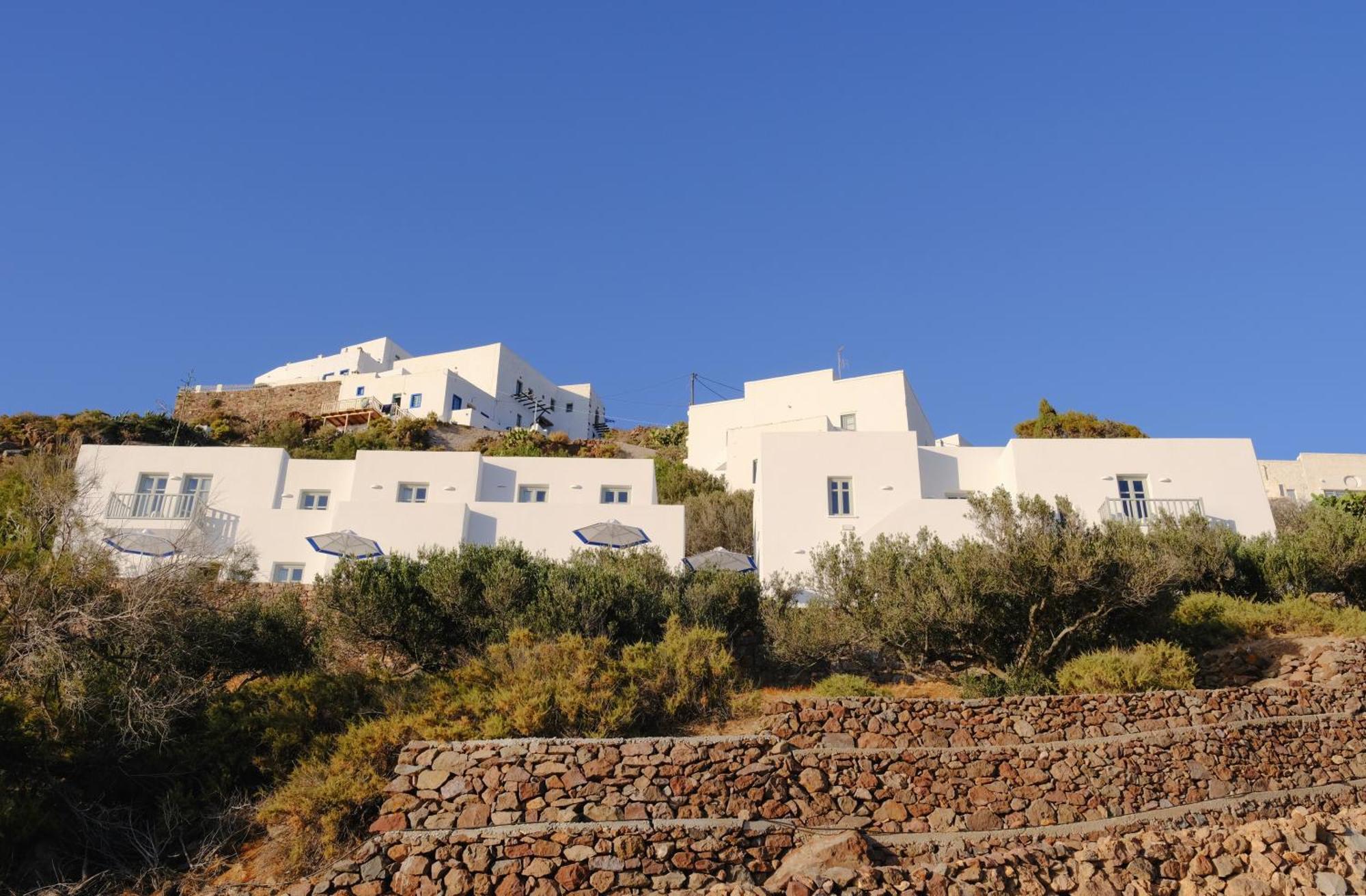 Odyssey Rock Milos Sunset Suites Plaka  Extérieur photo